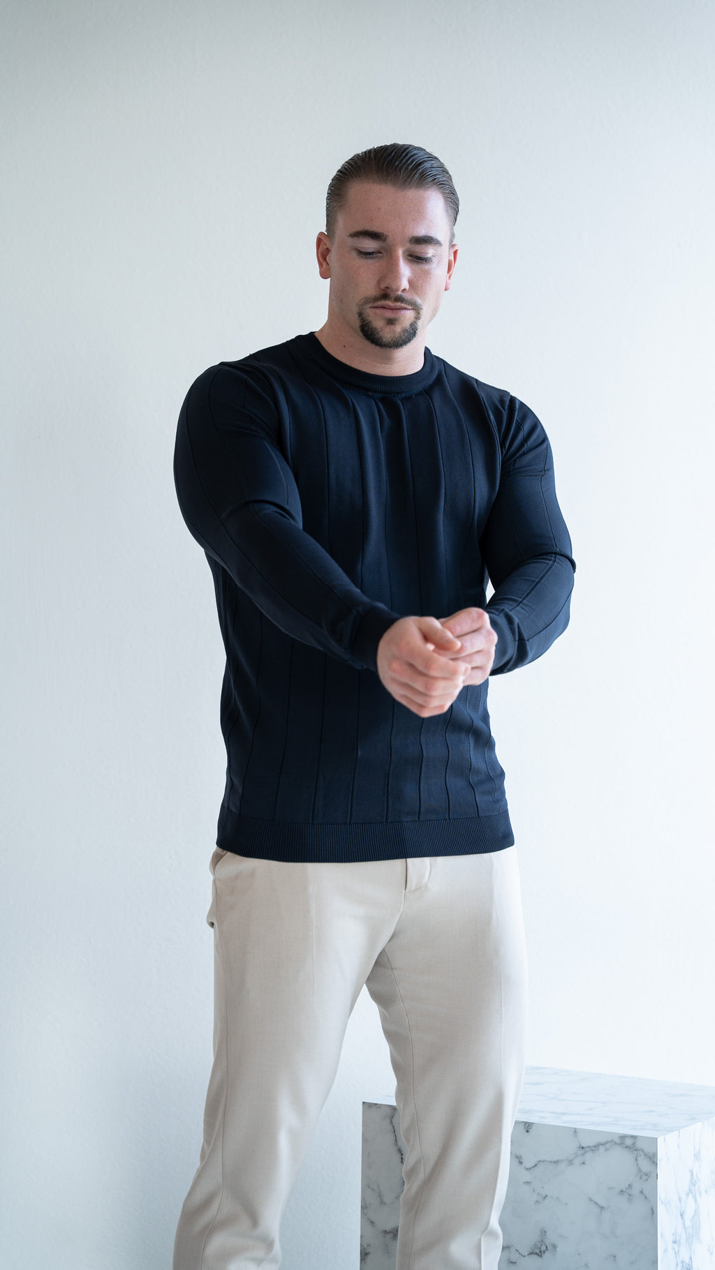 The Alexander Pullover - navy