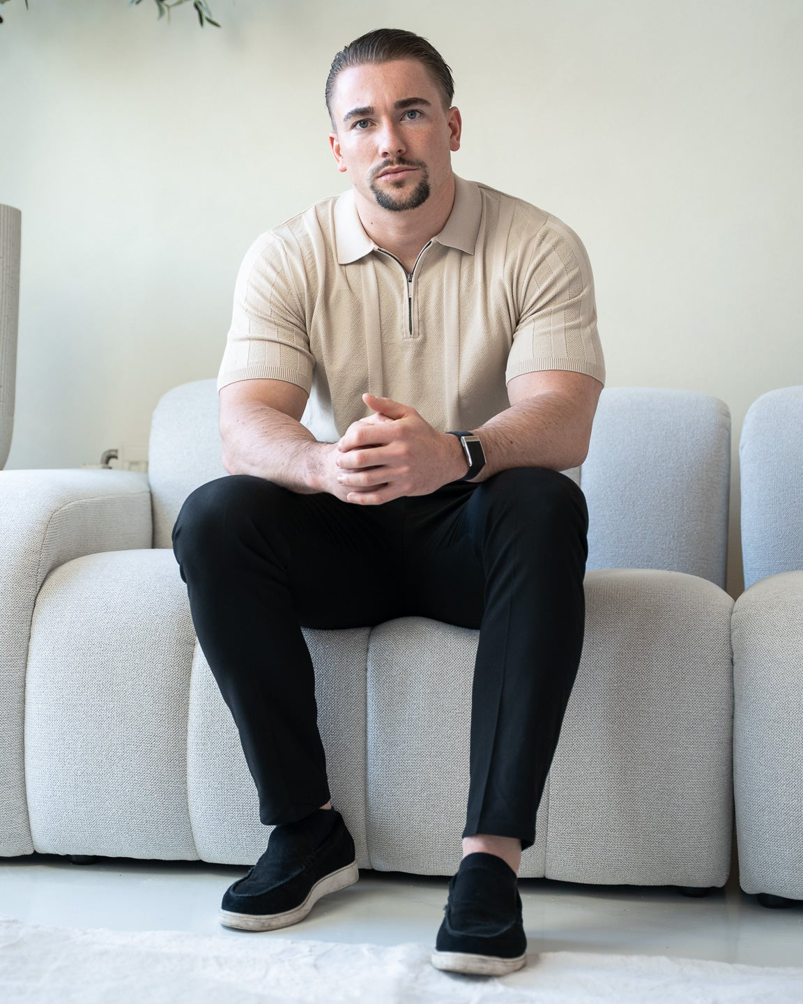 The Lucian Zip - beige